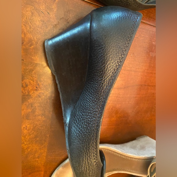 Tory Burch Black Pebble Sally peep toe wedge - Picture 4 of 5